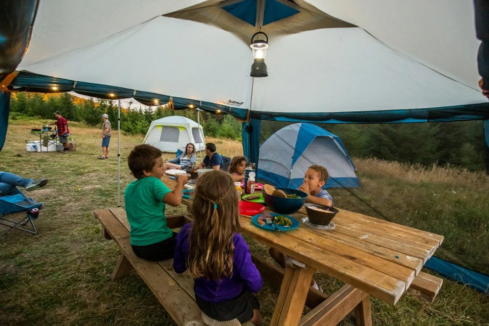 Eureka Northern Breeze 10 Screenhouse 24 Eureka Northern Breeze 10 Screenhouse - Image 22